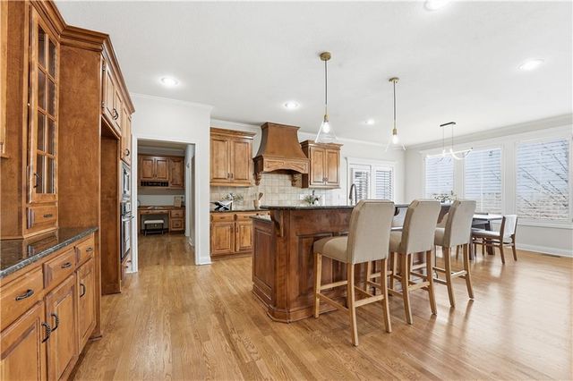 9120 W 156th Place, Overland Park, KS 66221