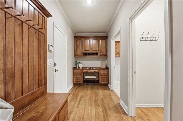 9120 W 156th Place, Overland Park, KS 66221