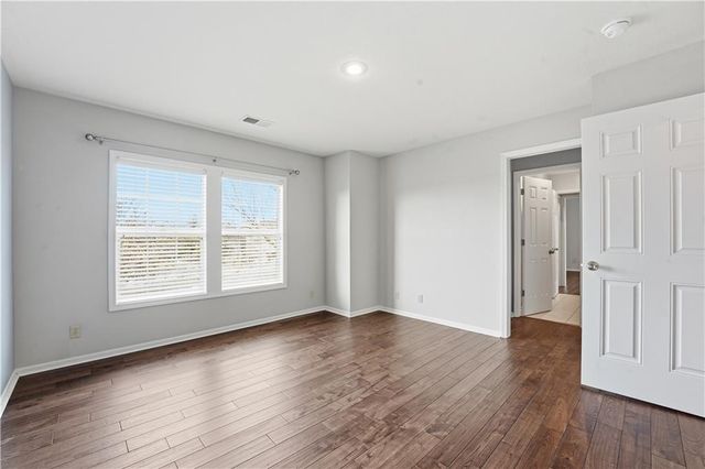 9120 W 156th Place, Overland Park, KS 66221