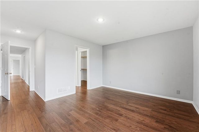 9120 W 156th Place, Overland Park, KS 66221