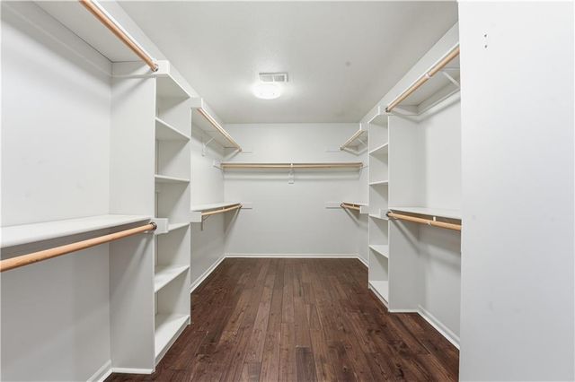 9120 W 156th Place, Overland Park, KS 66221