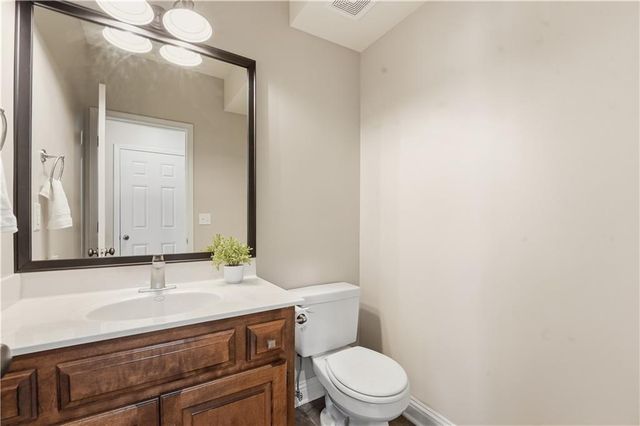 9120 W 156th Place, Overland Park, KS 66221