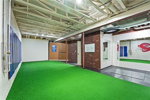 9120 W 156th Place, Overland Park, KS 66221