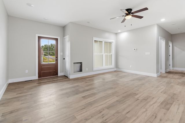 100 Gray Bird Lane, London, KY 40741
