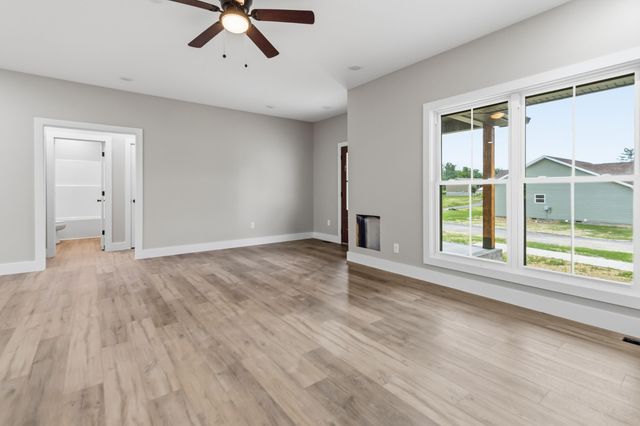 100 Gray Bird Lane, London, KY 40741