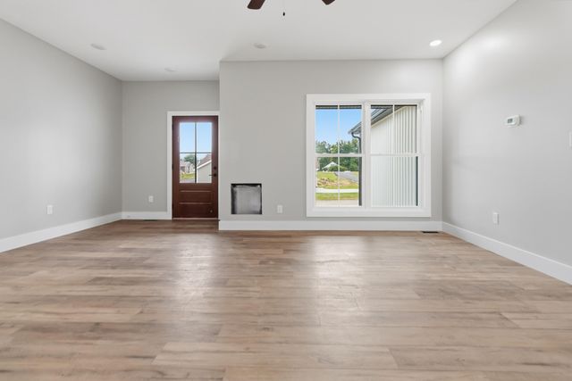 100 Gray Bird Lane, London, KY 40741