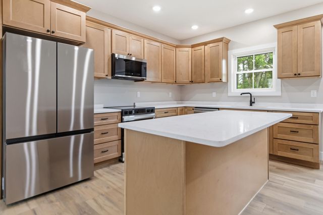 100 Gray Bird Lane, London, KY 40741
