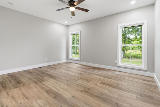 100 Gray Bird Lane, London, KY 40741