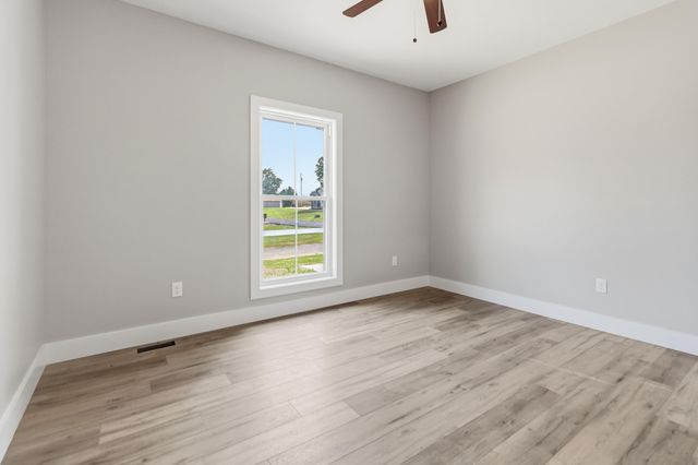 100 Gray Bird Lane, London, KY 40741