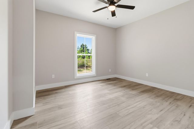 100 Gray Bird Lane, London, KY 40741