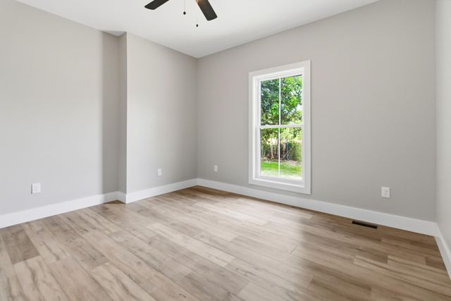 100 Gray Bird Lane, London, KY 40741