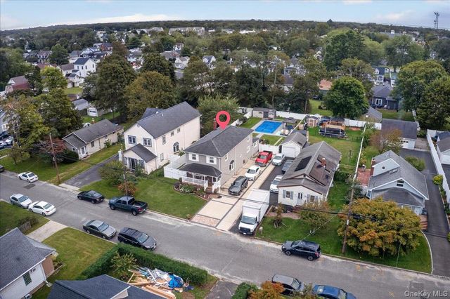 48 Silver Street, Patchogue, NY 11772