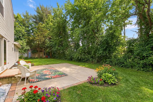 9 Bell Court, Howell, NJ 07731