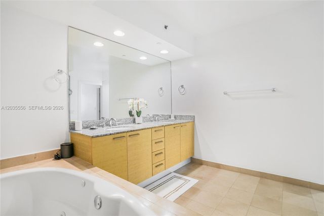 1830 S Ocean Dr 4511, Hallandale Beach, FL 33009