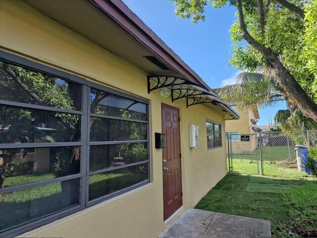 322 SW 2nd Street 3, Pompano Beach, FL 33060