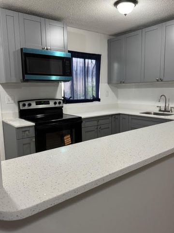 322 SW 2nd Street 3, Pompano Beach, FL 33060