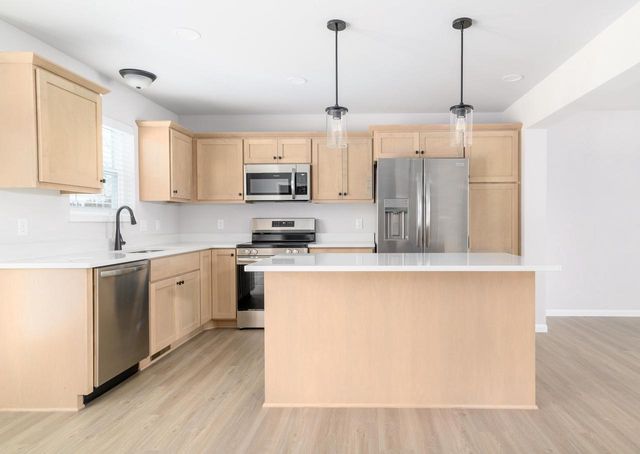 1833 Waverly Way, Sun Prairie, WI 53590