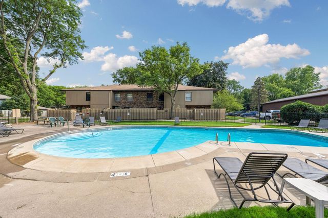 2381 Unity Avenue N, Golden Valley, MN 55422