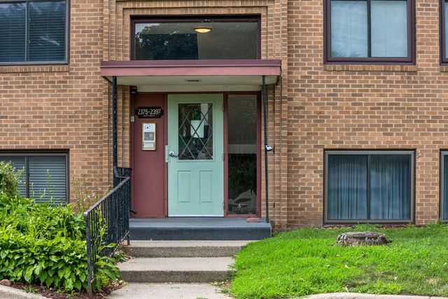 2381 Unity Avenue N, Golden Valley, MN 55422