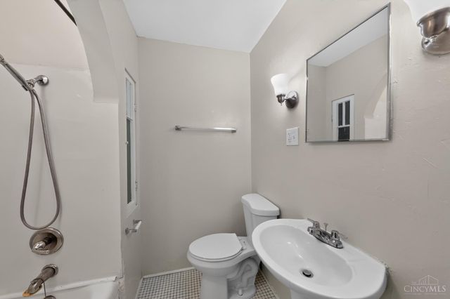 4530 Whetsel Avenue, Cincinnati, OH 45227