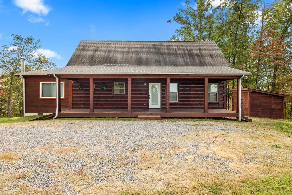 604 Hickory Ln, Hilham, TN 38568