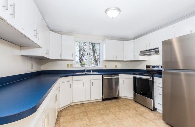 23 Gill Street, Exeter, NH 03833