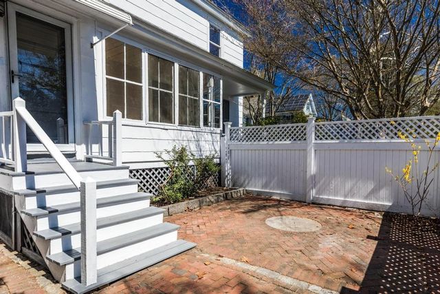 23 Gill Street, Exeter, NH 03833