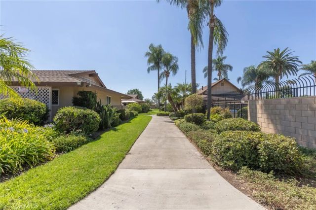 1756 E Commonwealth Ave 101, Fullerton, CA 92531