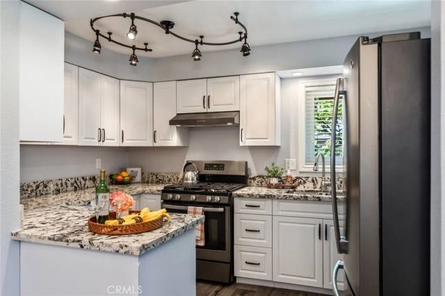 1756 E Commonwealth Ave 101, Fullerton, CA 92531