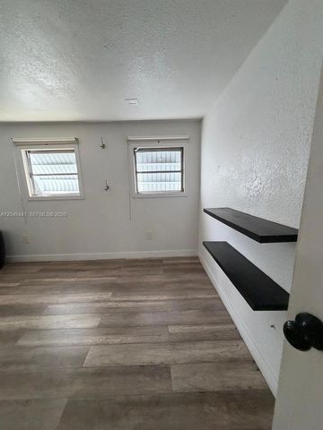 5331 SW 35th Street, Davie, FL 33314