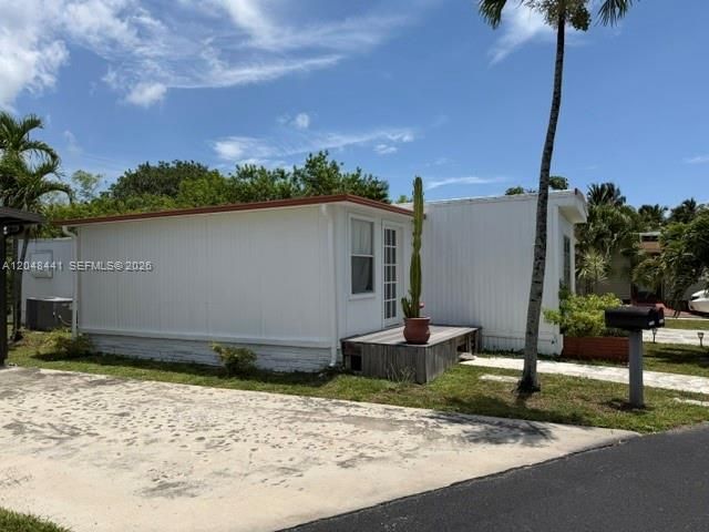 5331 SW 35th Street, Davie, FL 33314