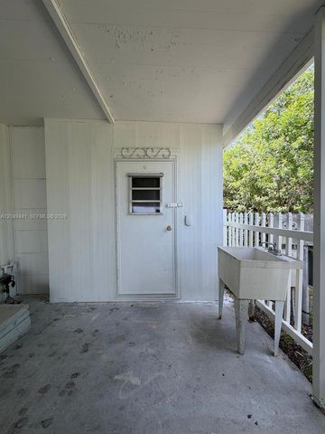 5331 SW 35th Street, Davie, FL 33314