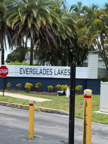 5331 SW 35th Street, Davie, FL 33314