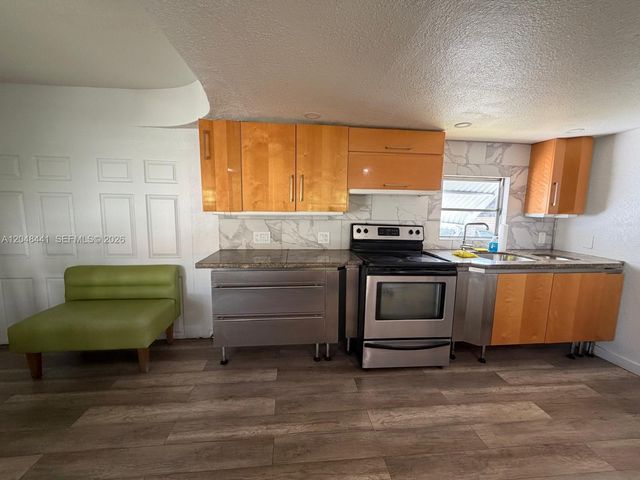 5331 SW 35th Street, Davie, FL 33314