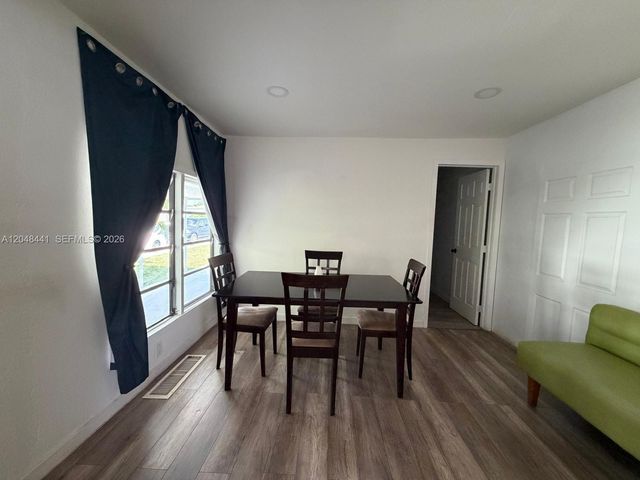 5331 SW 35th Street, Davie, FL 33314