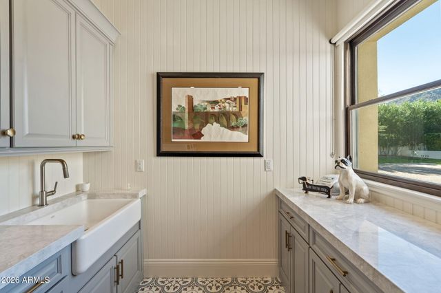 6029 N 62ND Place, Paradise Valley, AZ 85253