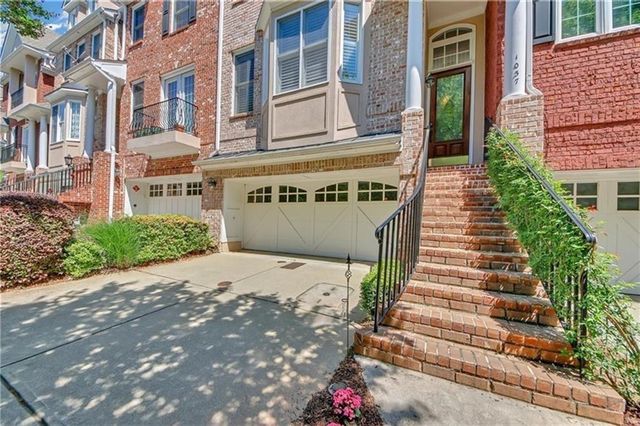 1037 Emory Parc Place, Decatur, GA 30033
