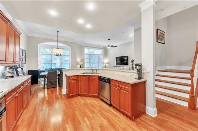 1037 Emory Parc Place, Decatur, GA 30033