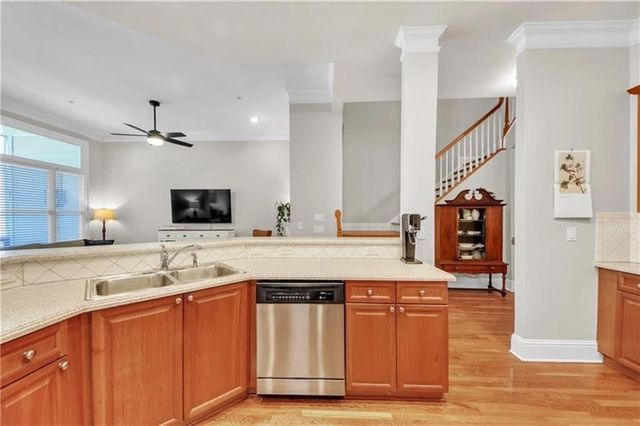 1037 Emory Parc Place, Decatur, GA 30033