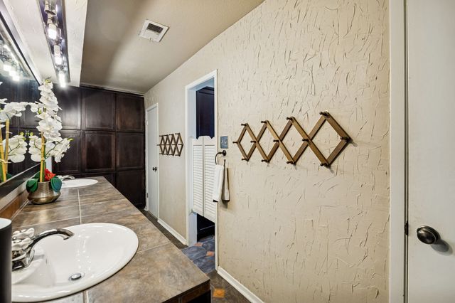 413 Baker Drive, Hurst, TX 76054