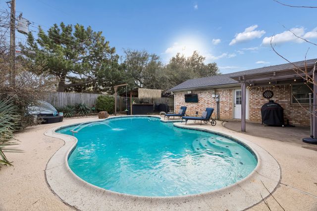 413 Baker Drive, Hurst, TX 76054