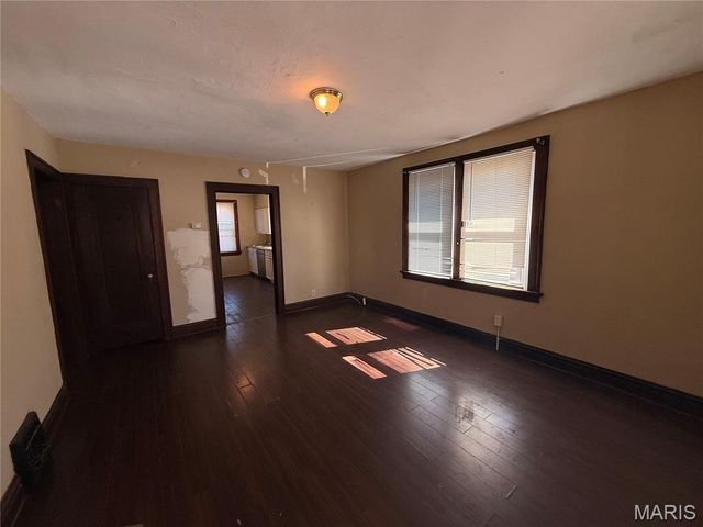 8312 Carl Avenue, Jennings, MO 63136