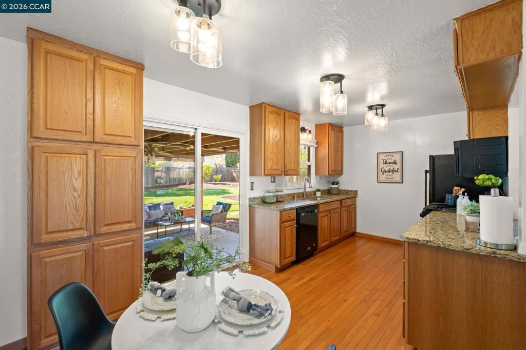 Image 11 of property listing at 5070 5070 Bonwell Dr, Concord, CA 94521