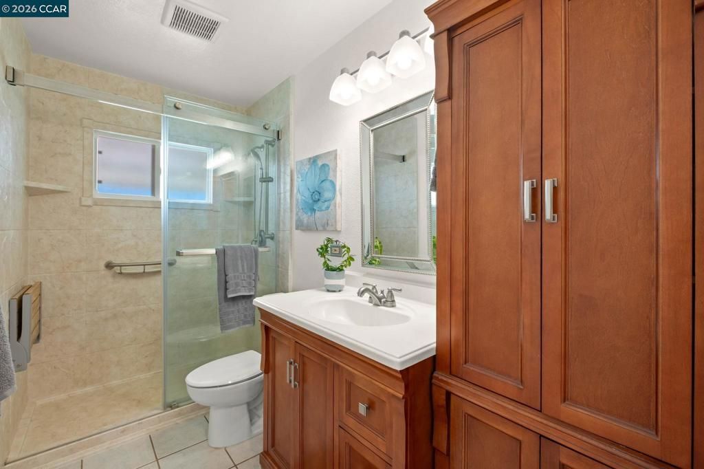 Image 17 of property listing at 5070 5070 Bonwell Dr, Concord, CA 94521