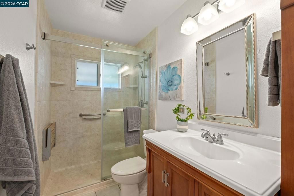 Image 18 of property listing at 5070 5070 Bonwell Dr, Concord, CA 94521