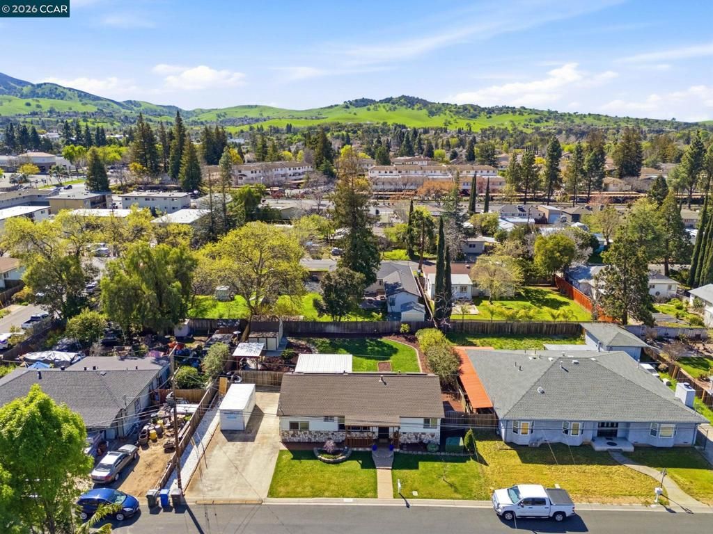 Image 33 of property listing at 5070 5070 Bonwell Dr, Concord, CA 94521