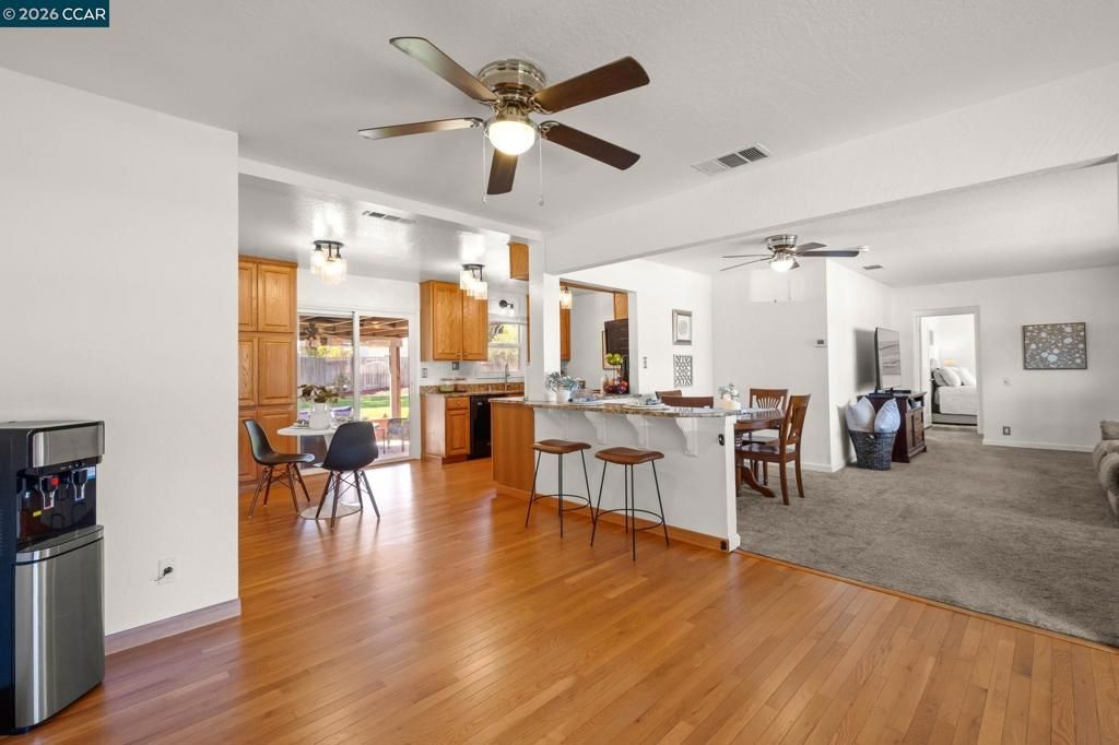 Image 9 of property listing at 5070 5070 Bonwell Dr, Concord, CA 94521