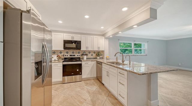 225 HOURGLASS WAY 106, Sarasota, FL 34242