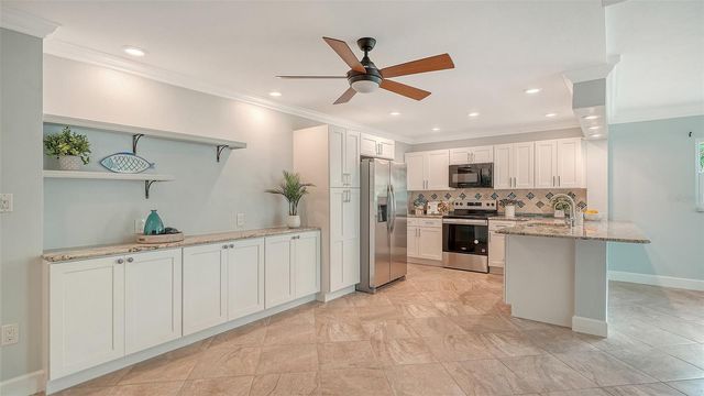 225 HOURGLASS WAY 106, Sarasota, FL 34242