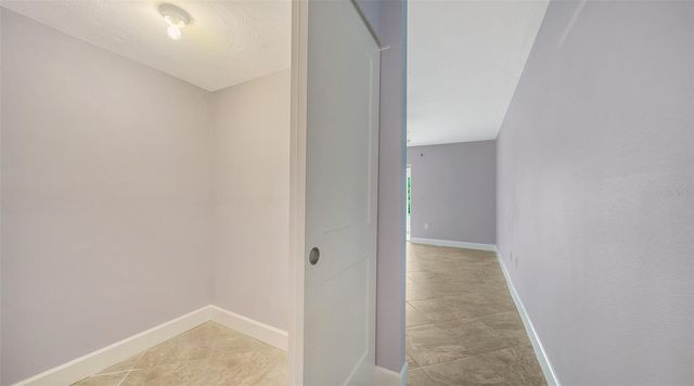225 HOURGLASS WAY 106, Sarasota, FL 34242